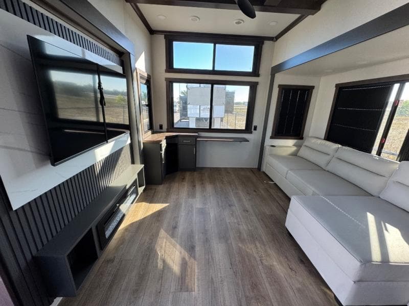 2026 Forest River 2026 Forest River CEDAR CREEK COTTAGE - thumbnail 17