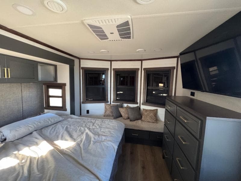 2026 Forest River 2026 Forest River CEDAR CREEK COTTAGE - thumbnail 23