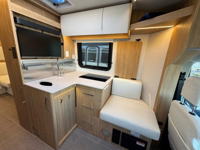 2026 Leisure Travel Vans 2026 Leisure Travel Vans Wonder - thumbnail 15