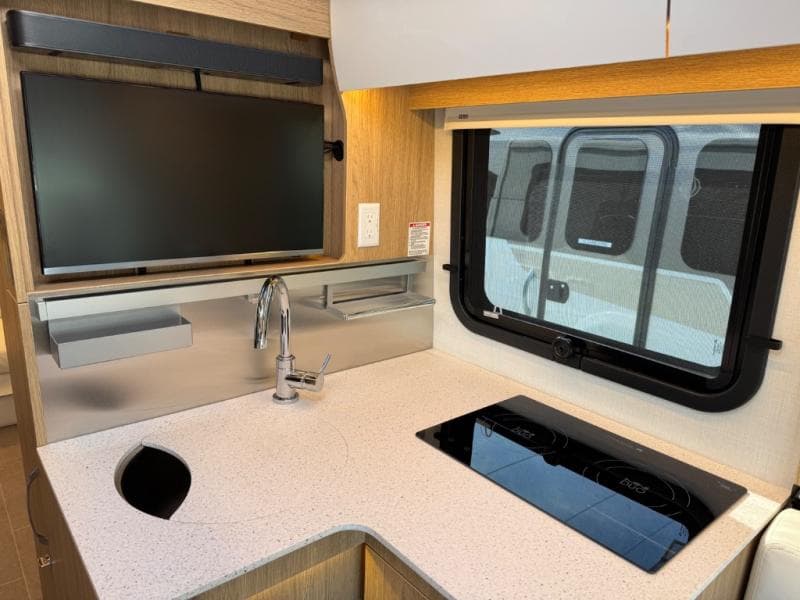 2026 Leisure Travel Vans 2026 Leisure Travel Vans Wonder - thumbnail 16