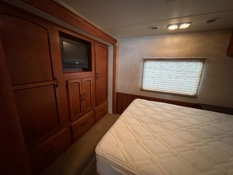 2011 Coachmen 2011 Coachmen Mirada - thumbnail 15