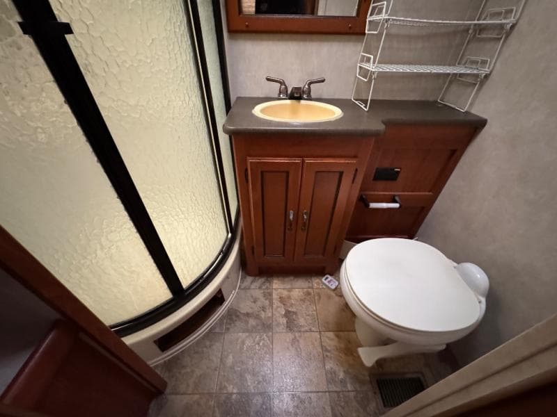 2011 Coachmen 2011 Coachmen Mirada - thumbnail 17