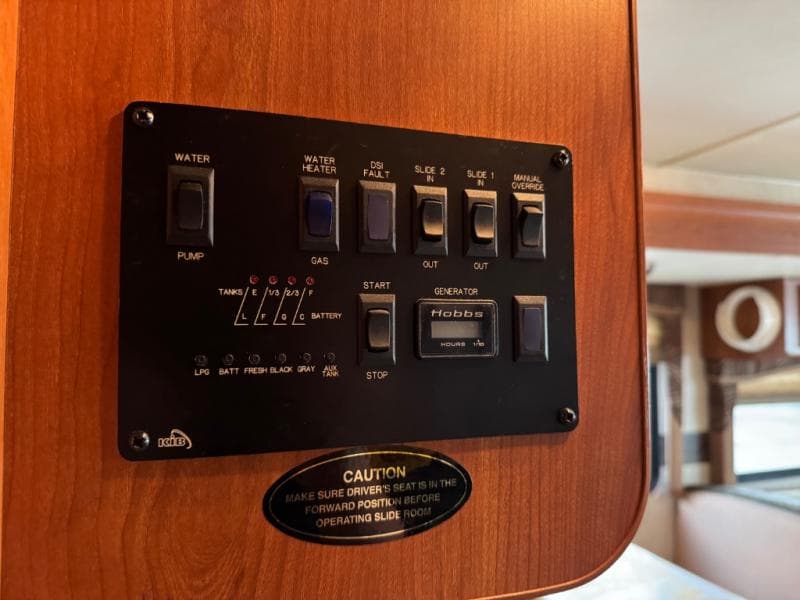 2011 Coachmen 2011 Coachmen Mirada - thumbnail 19