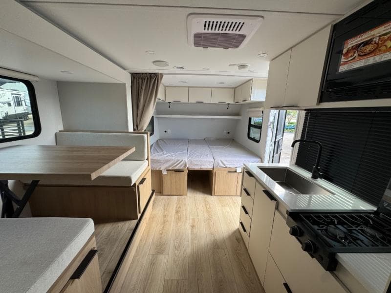 2026 Winnebago 2026 Winnebago Micro Minnie - thumbnail 9