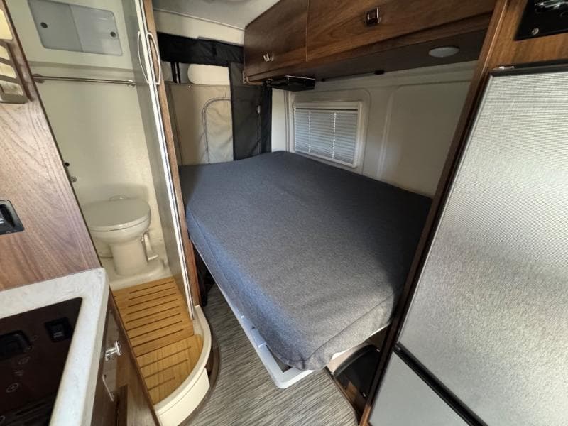 2022 Winnebago 2022 Winnebago Travato - thumbnail 18