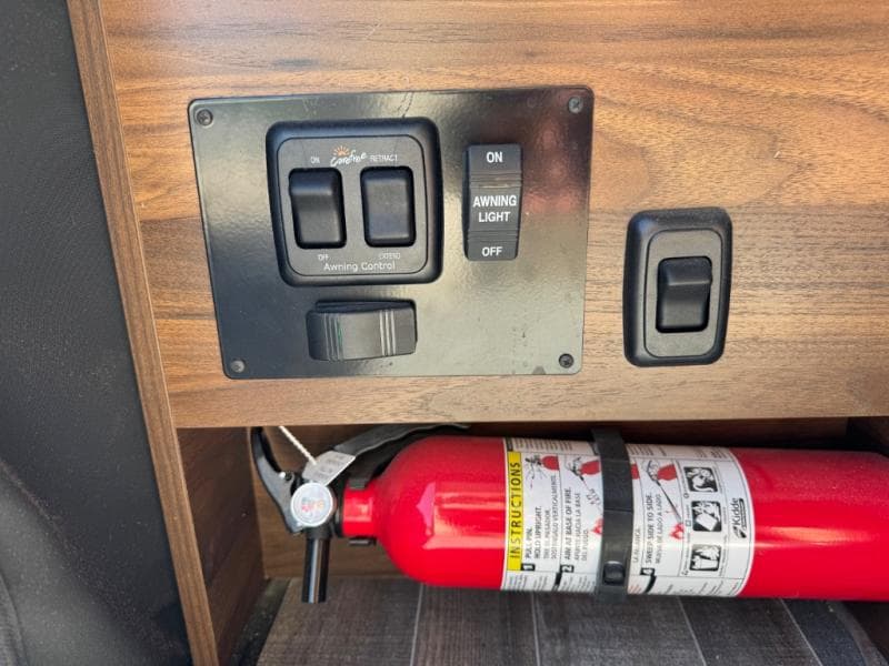 2022 Winnebago 2022 Winnebago Travato - thumbnail 24