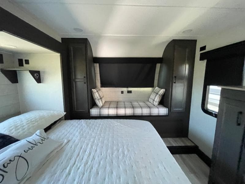 2026 Venture RV 2026 Venture RV SportTrek 5 Touring Edition - thumbnail 27