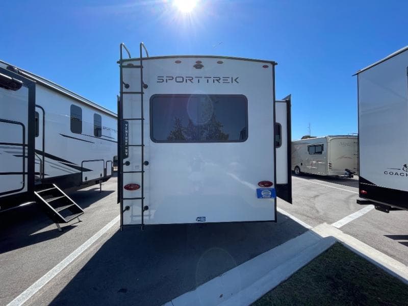 2026 Venture RV 2026 Venture RV SportTrek 5 Touring Edition - thumbnail 6