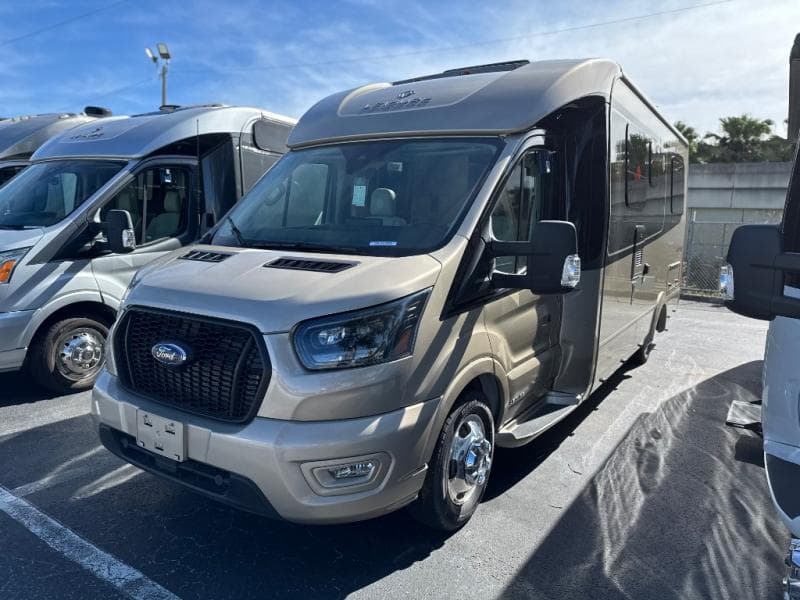 2025 Leisure Travel Vans 2025 Leisure Travel Vans Wonder - thumbnail 3