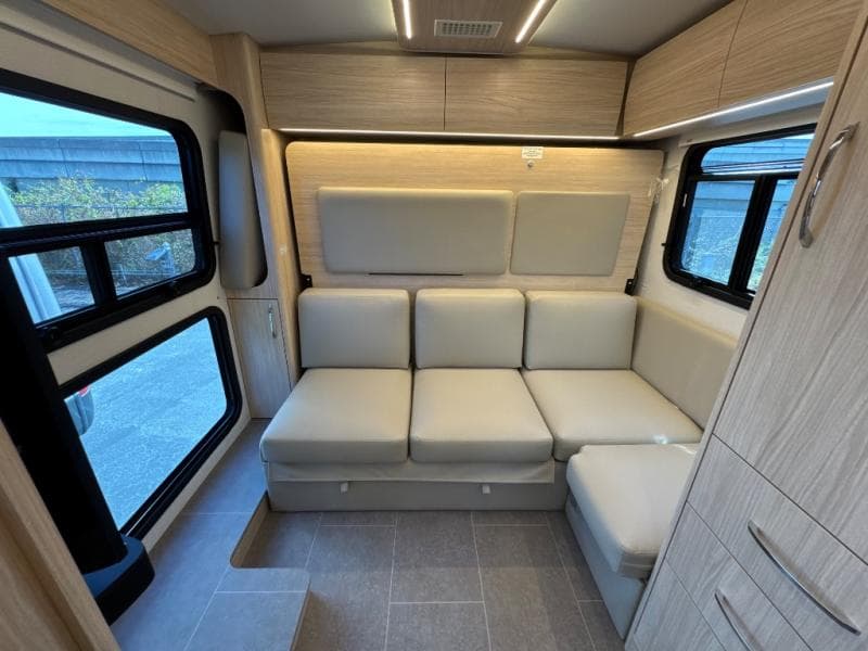 2025 Leisure Travel Vans 2025 Leisure Travel Vans Wonder - thumbnail 9