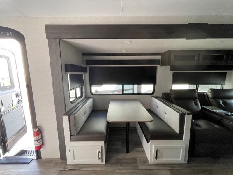 2026 Venture RV 2026 Venture RV SportTrek - thumbnail 14