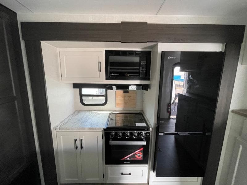 2026 Venture RV 2026 Venture RV SportTrek - thumbnail 16