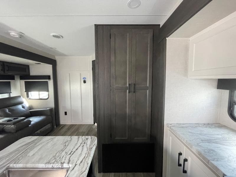 2026 Venture RV 2026 Venture RV SportTrek - thumbnail 18