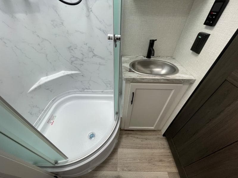 2026 Venture RV 2026 Venture RV SportTrek - thumbnail 25