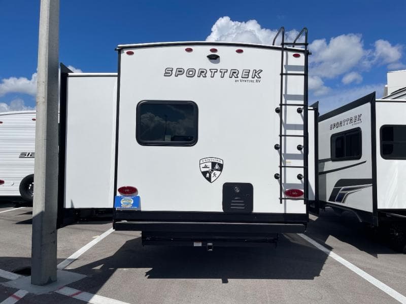 2026 Venture RV 2026 Venture RV SportTrek - thumbnail 6
