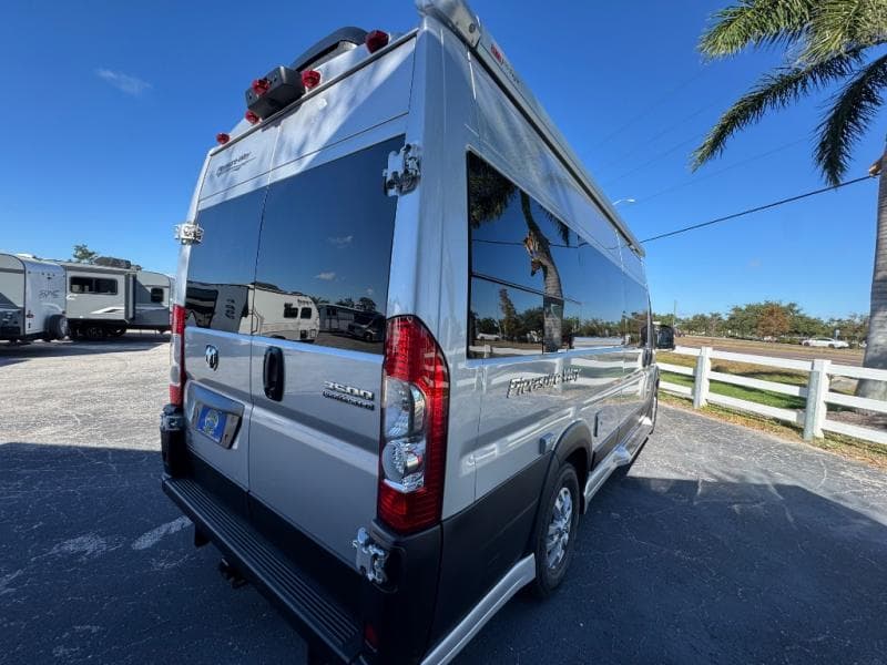 2026 Pleasure-Way 2026 Pleasure-Way Lexor - thumbnail 5