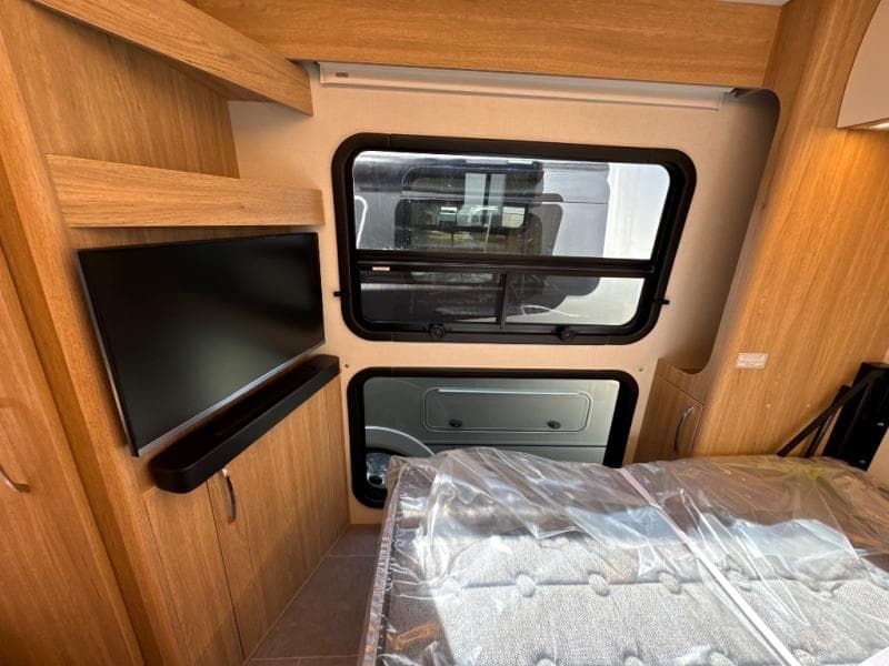 2025 Leisure Travel Vans 2025 Leisure Travel Vans Wonder - thumbnail 13