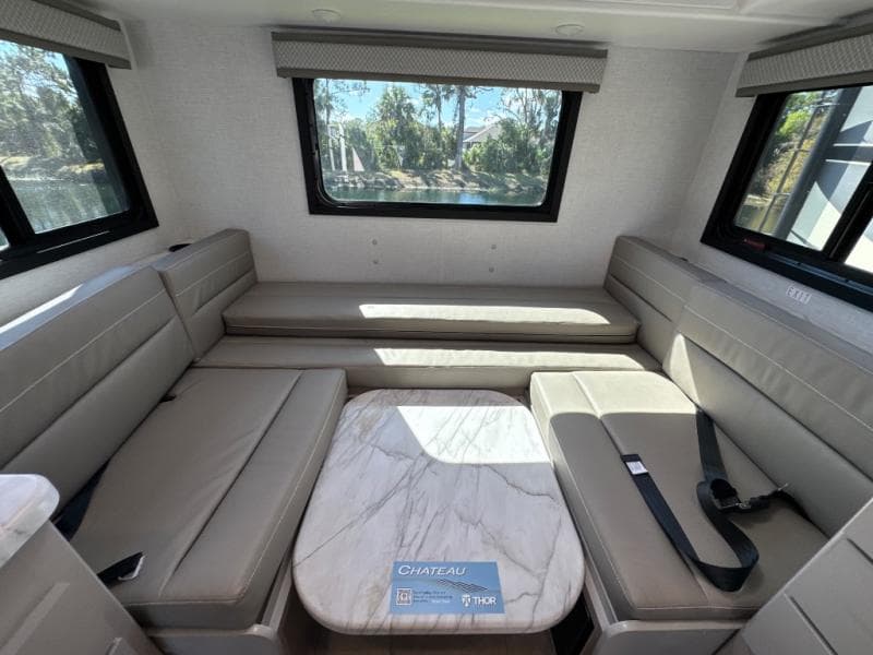 2026 Thor Motor Coach 2026 Thor Motor Coach Chateau - thumbnail 11