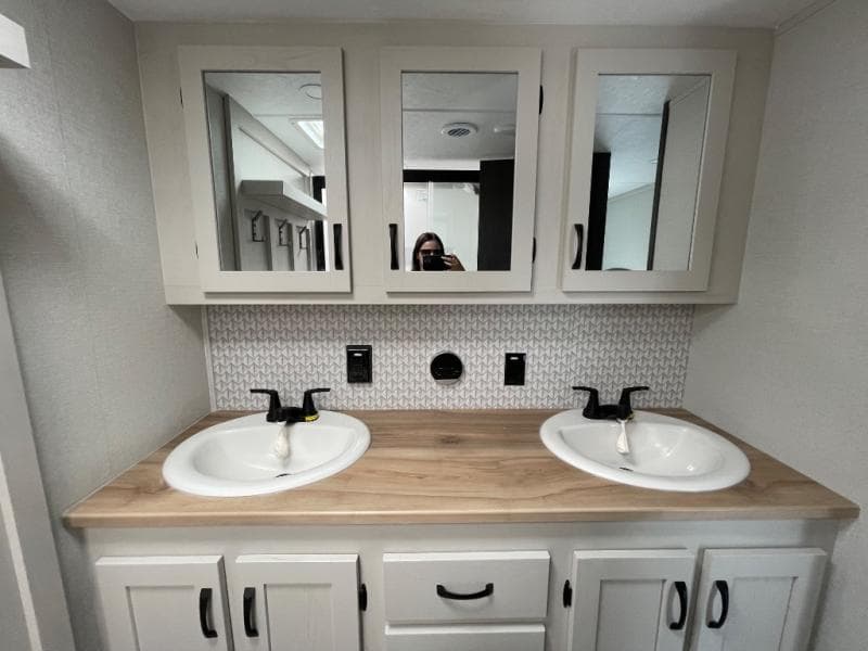 2026 Coachmen 2026 Coachmen Brookstone - thumbnail 20