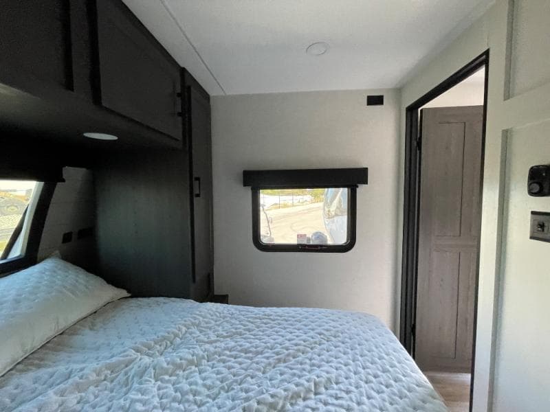 2026 Venture RV 2026 Venture RV SportTrek - thumbnail 15