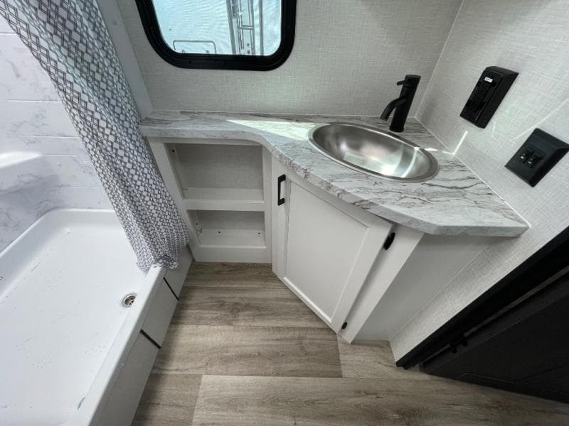 2026 Venture RV 2026 Venture RV SportTrek - thumbnail 19