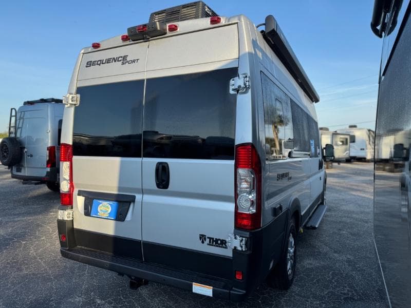 2026 Thor Motor Coach 2026 Thor Motor Coach Sequence - thumbnail 5