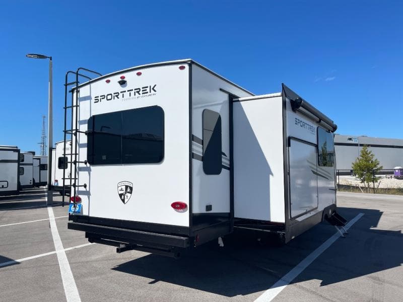 2026 Venture RV 2026 Venture RV SportTrek 5 Touring Edition - thumbnail 7