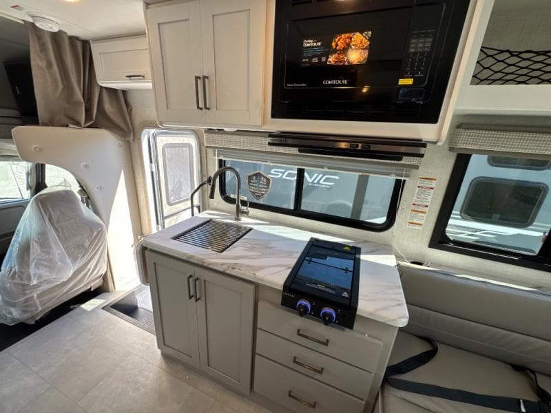 2026 Thor Motor Coach 2026 Thor Motor Coach Quantum - thumbnail 11