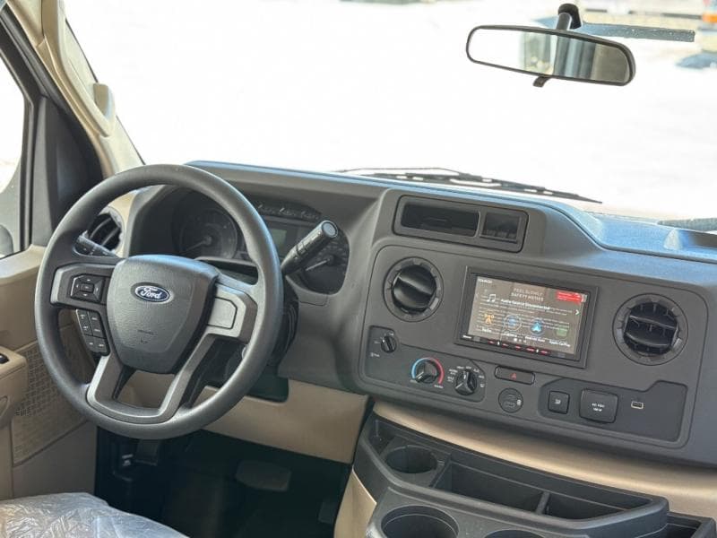 2026 Thor Motor Coach 2026 Thor Motor Coach Quantum - thumbnail 8