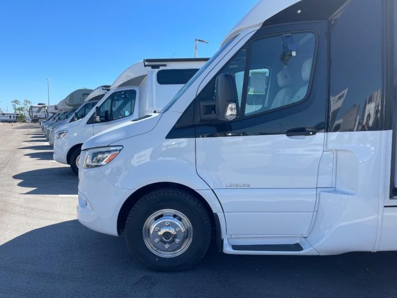 2026 Leisure Travel Vans 2026 Leisure Travel Vans Unity - thumbnail 5