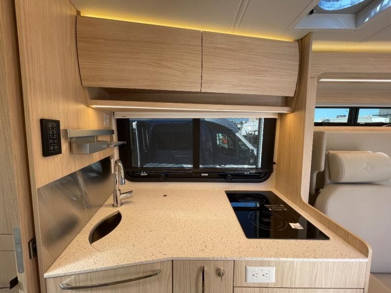 2026 Leisure Travel Vans 2026 Leisure Travel Vans Unity - thumbnail 14