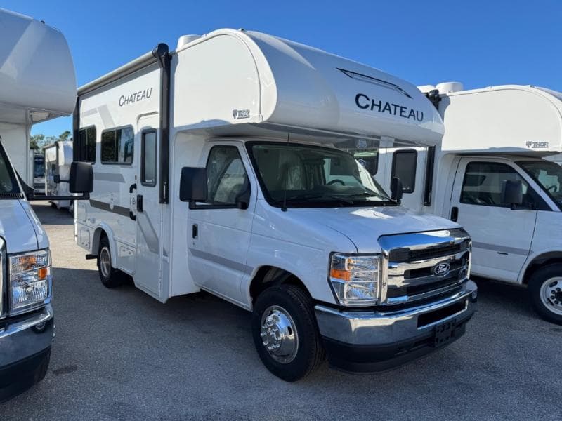 2026 Thor Motor Coach Chateau 19Z