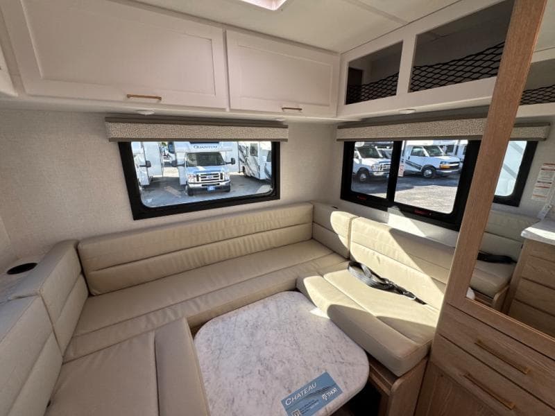 2026 Thor Motor Coach 2026 Thor Motor Coach Chateau - thumbnail 11
