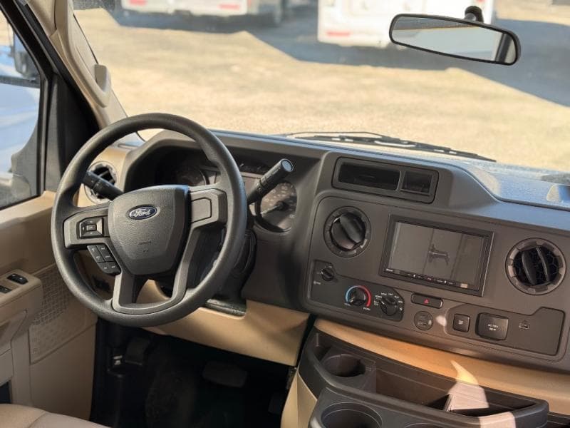 2026 Thor Motor Coach 2026 Thor Motor Coach Chateau - thumbnail 8