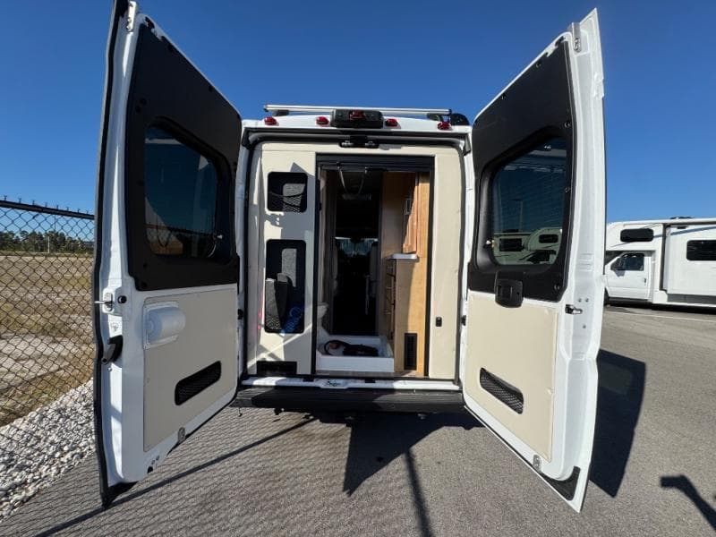 2026 Coachmen 2026 Coachmen Nova - thumbnail 6