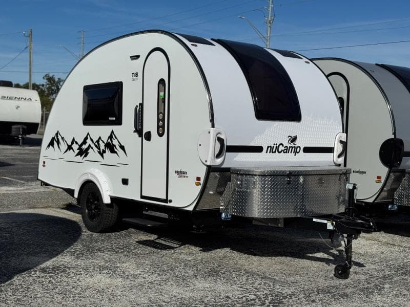 2026 nuCamp TAB 360CS BLACK CANYON