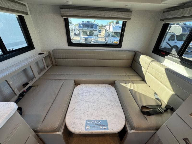 2026 Thor Motor Coach 2026 Thor Motor Coach Chateau - thumbnail 10