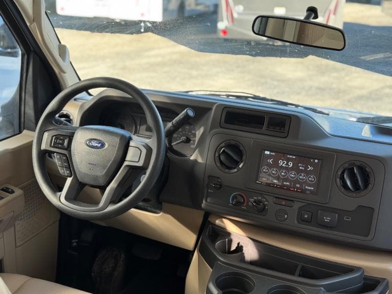 2026 Thor Motor Coach 2026 Thor Motor Coach Chateau - thumbnail 7