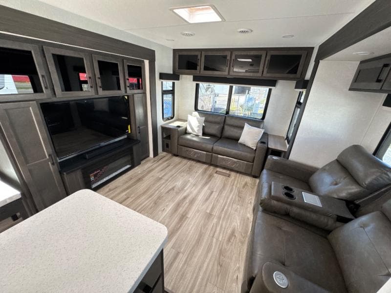 2026 Venture RV 2026 Venture RV SportTrek Touring Edition - thumbnail 15