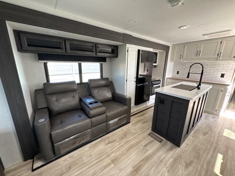 2026 Venture RV 2026 Venture RV SportTrek Touring Edition - thumbnail 19