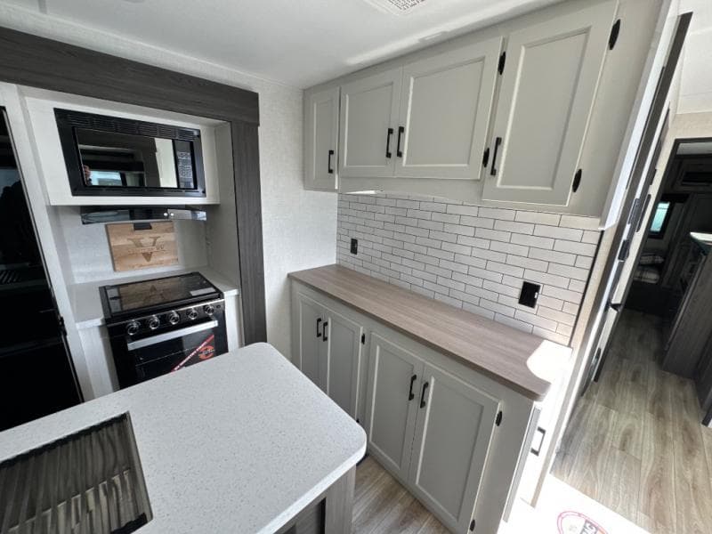 2026 Venture RV 2026 Venture RV SportTrek Touring Edition - thumbnail 21