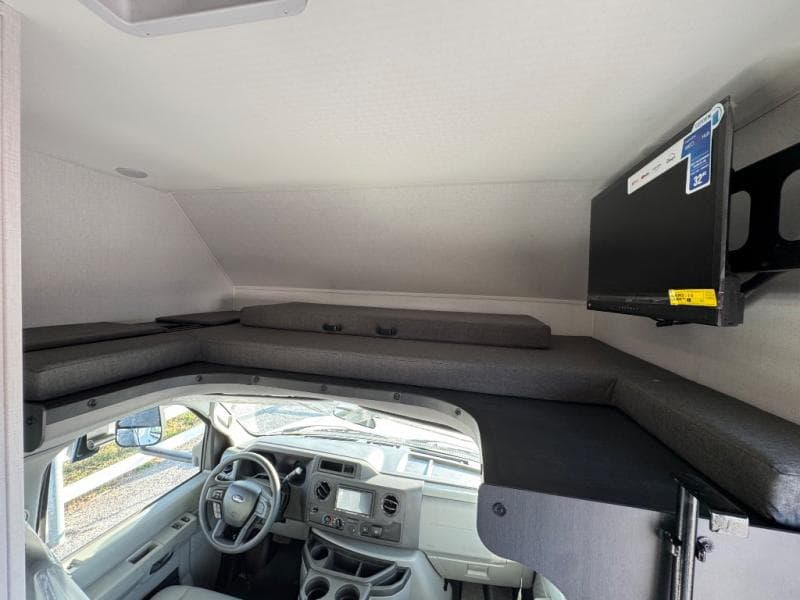 2026 Forest River 2026 Forest River Sunseeker - thumbnail 11