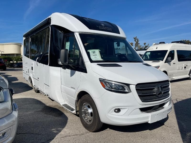 2026 Leisure Travel Vans Unity 24TB