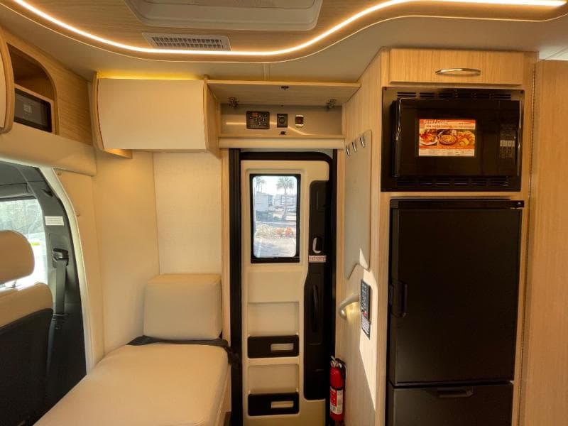 2026 Leisure Travel Vans 2026 Leisure Travel Vans Unity - thumbnail 11