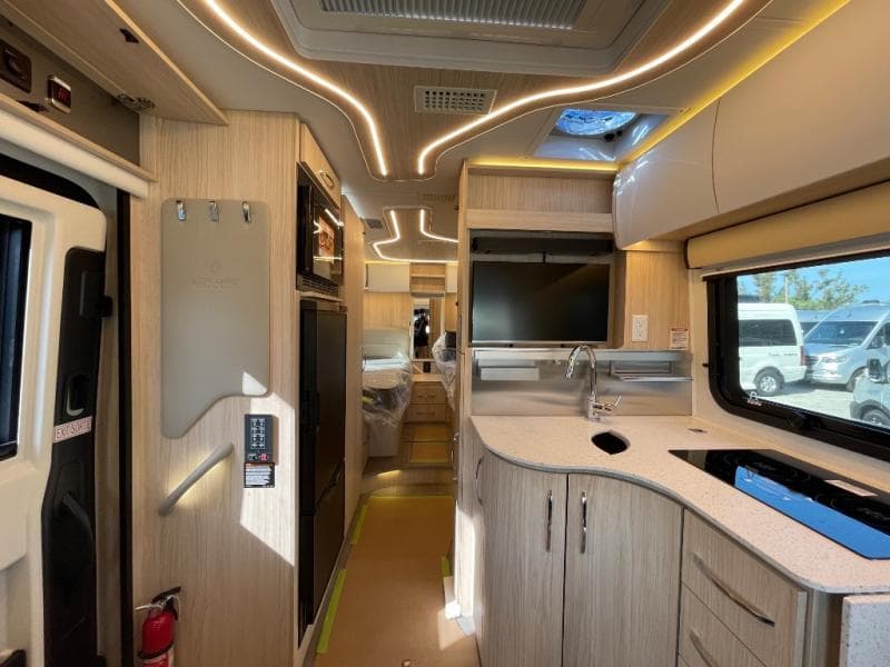 2026 Leisure Travel Vans 2026 Leisure Travel Vans Unity - thumbnail 21