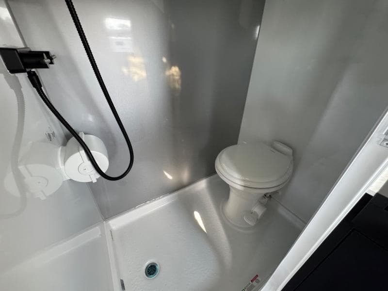 2026 inTech RV 2026 inTech RV Flyer Toy Hauler Expandable - thumbnail 15