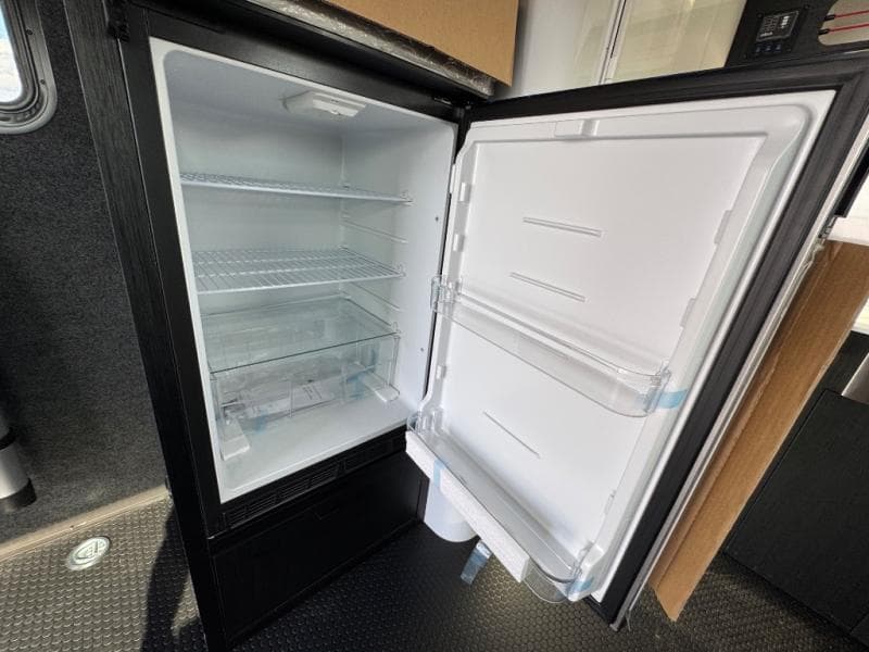 2026 inTech RV 2026 inTech RV Flyer Toy Hauler Expandable - thumbnail 16