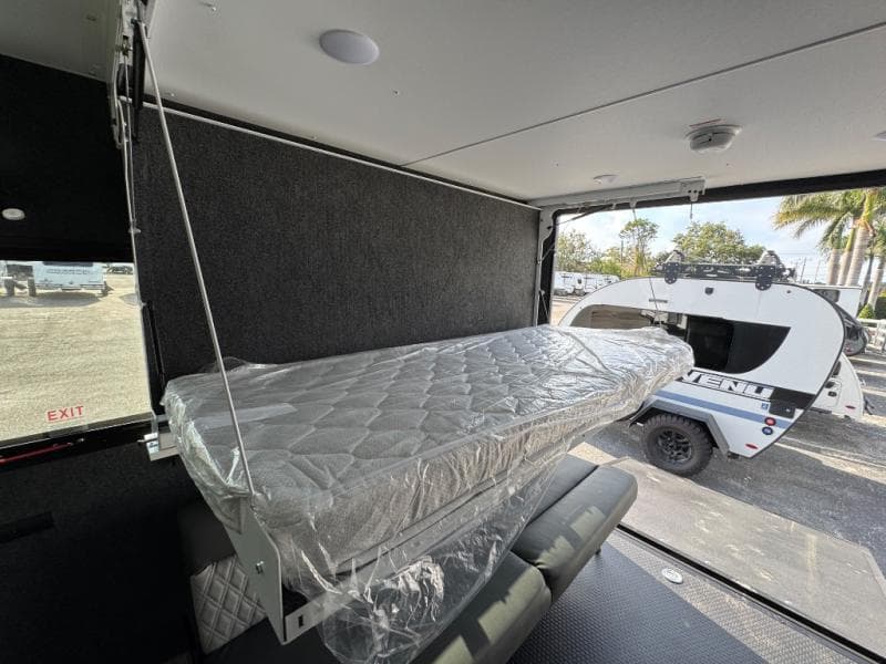 2026 inTech RV 2026 inTech RV Flyer Toy Hauler Expandable - thumbnail 18