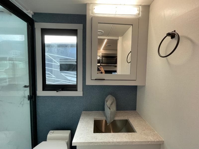 2026 Coachmen 2026 Coachmen Euro - thumbnail 11