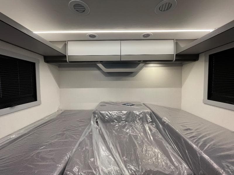 2026 Coachmen 2026 Coachmen Euro - thumbnail 16